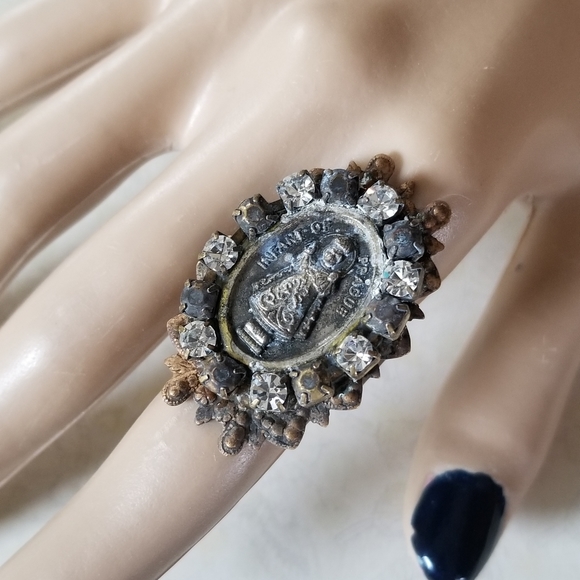 Hand Crafted Repurposed Vintage Infant of Prague Relic Medal Rhinestone Ring - Picture 14 of 16